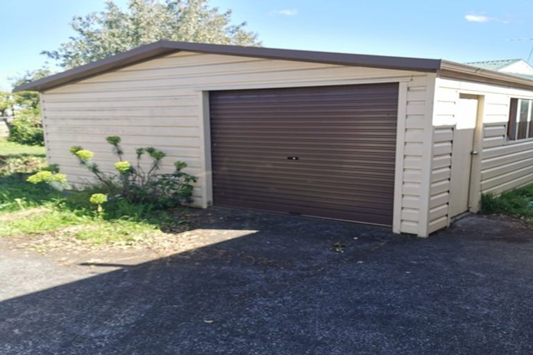 Photo of property in 44 Grove Road, Papakura, 2110