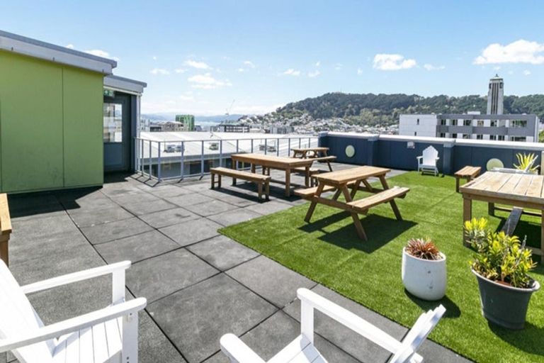 Photo of property in Urbane Apartments, 35/29 Webb Street, Mount Cook, Wellington, 6011