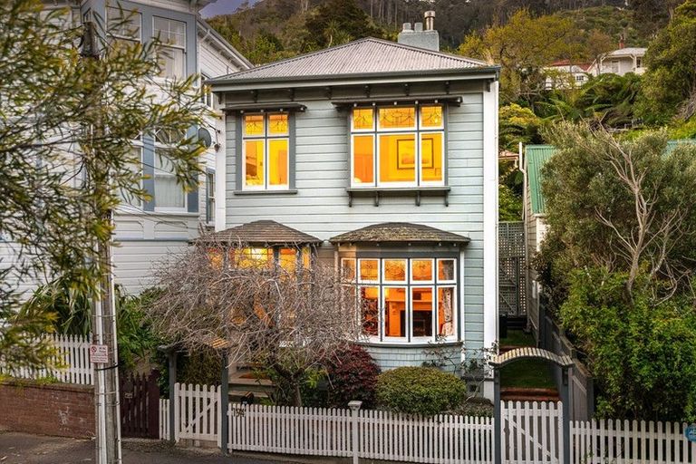 Photo of property in 194 Sydney Street West, Thorndon, Wellington, 6011