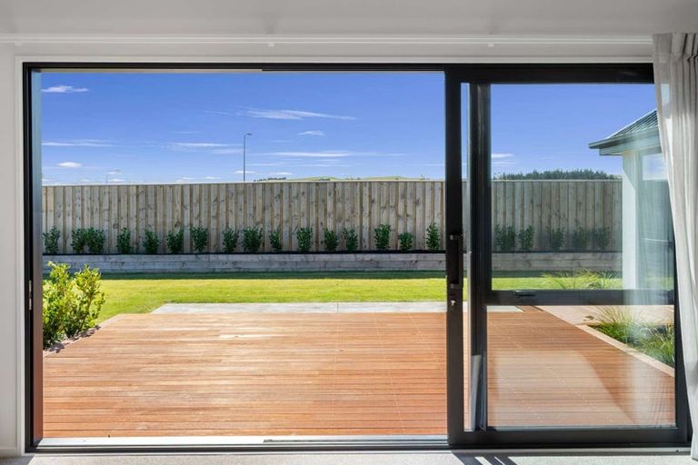 Photo of property in 1 Greig Crescent, Amberley, 7481