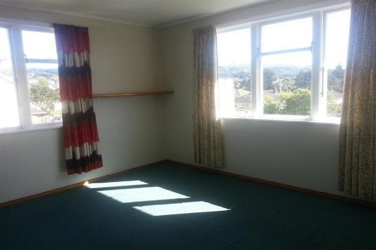 Photo of property in 5- 7 Hazard Grove, Cannons Creek, Porirua, 5024