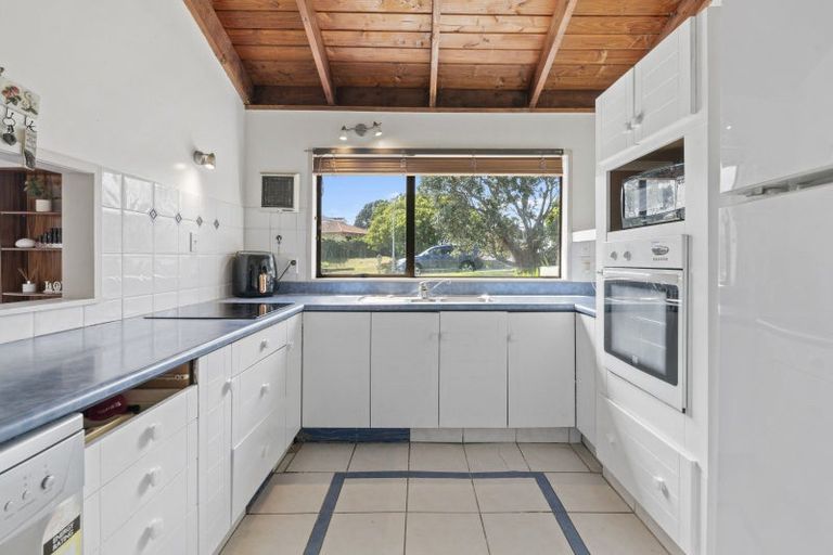 Photo of property in 36 Bay Vista Drive, Red Beach, 0932