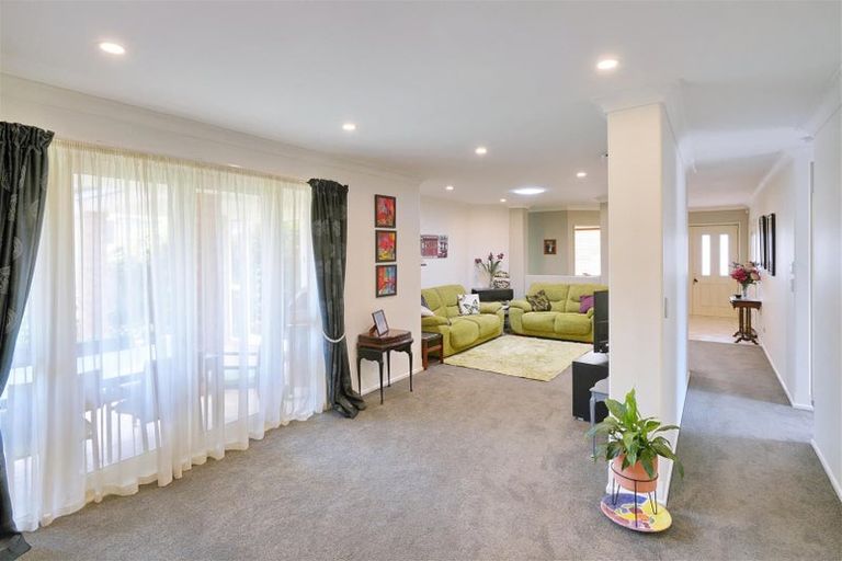 Photo of property in 9 Gibbs Drive, Woodend, 7610