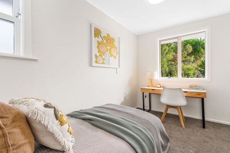 Photo of property in 207 Sturges Road, Henderson, Auckland, 0612