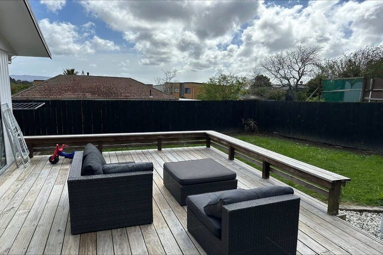Photo of property in 1/35 Routley Drive, Glen Eden, Auckland, 0602