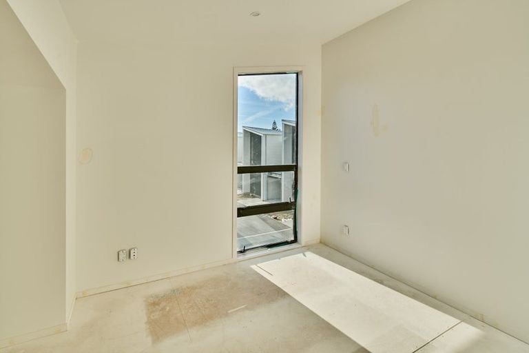 Photo of property in 1 Kamahi Place, Paraparaumu, 5032