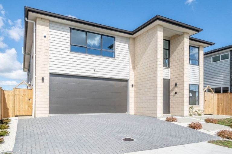 Photo of property in 5 Eastfield Avenue, Flat Bush, Auckland, 2019
