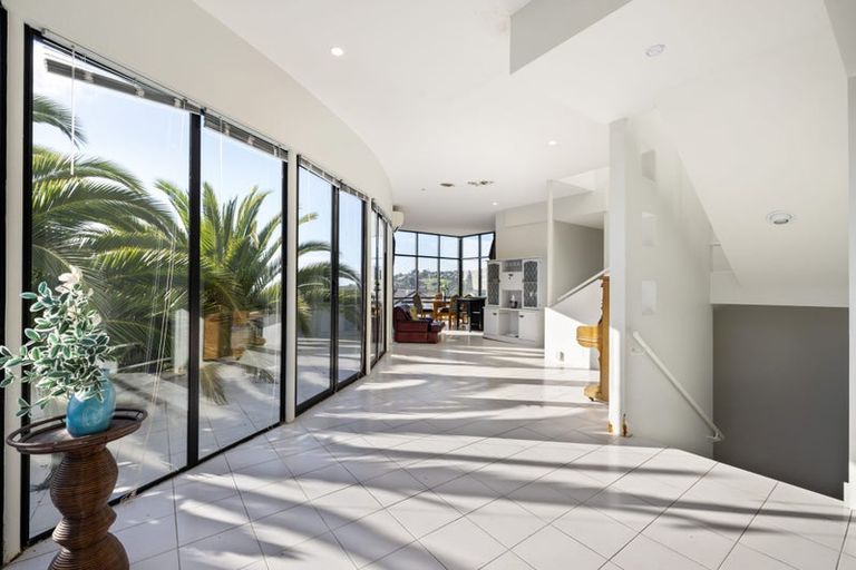 Photo of property in 72 Glenstrae Road, Redcliffs, Christchurch, 8081