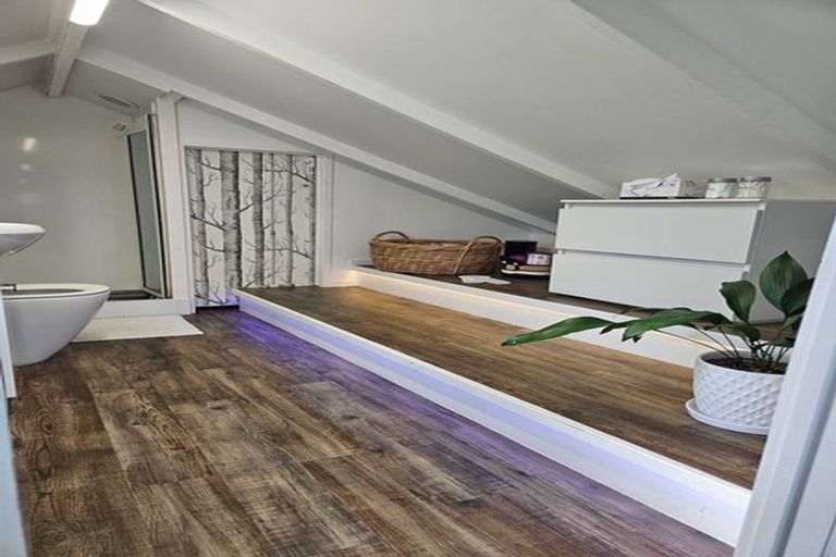 Photo of property in 36 Rame Road, Greenhithe, Auckland, 0632