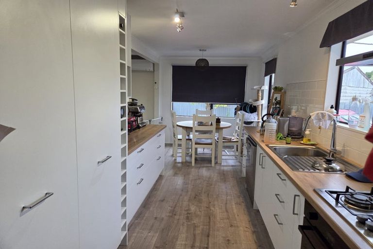 Photo of property in 13 Alton Grove, Masterton, 5810