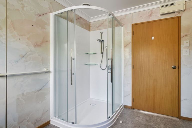 Photo of property in 11 Greenhithe Street, Waihola, Milton, 9073