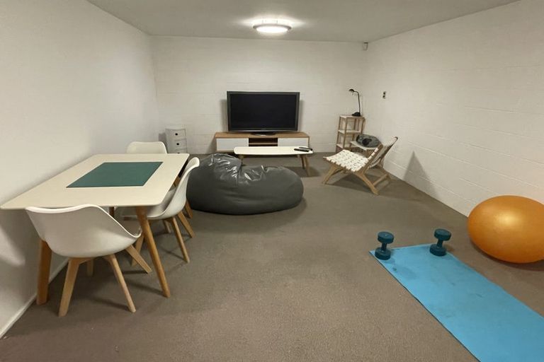 Photo of property in 79 Mantell Street, Seatoun, Wellington, 6022