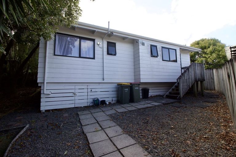 Photo of property in 36 Cockayne Crescent, Sunnynook, Auckland, 0620