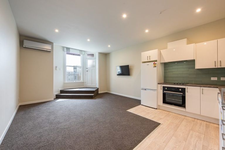 Photo of property in 35 Hankey Street, Mount Cook, Wellington, 6011