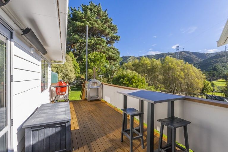 Photo of property in 306 South Makara Road, Makara, Karori, 6972