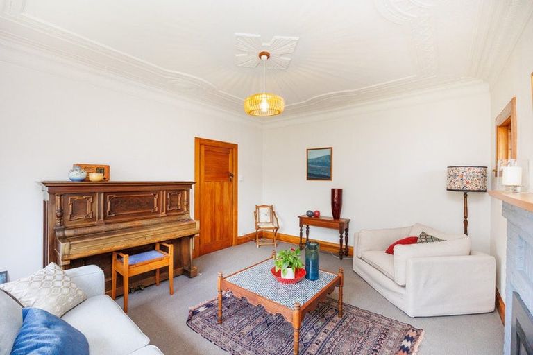 Photo of property in 15 Miro Street, Takaro, Palmerston North, 4410
