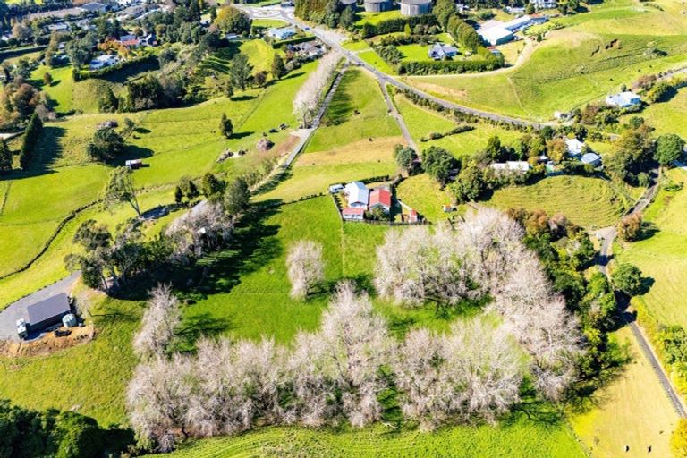 Photo of property in 558 Mangorei Road, Mangorei, New Plymouth, 4371