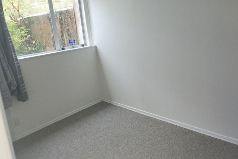 Photo of property in 3b Ridd Crescent, Karori, Wellington, 6012