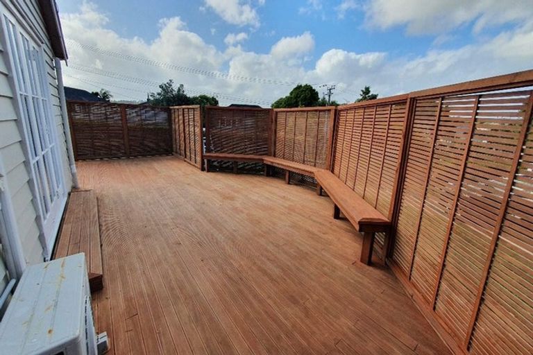 Photo of property in 1 Chippendale Crescent, Birkdale, Auckland, 0626