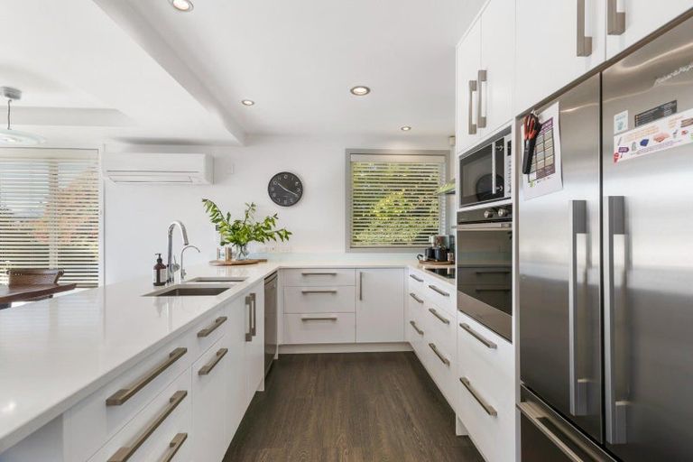 Photo of property in 76 Meadowstone Drive, Wanaka, 9305