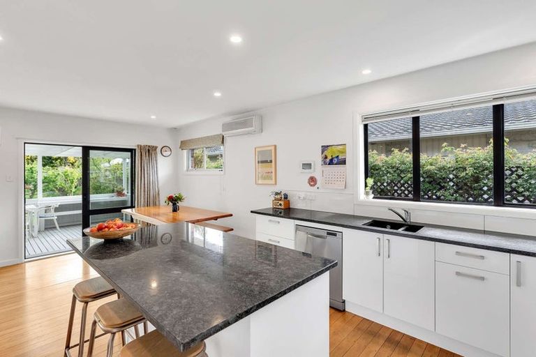 Photo of property in 10 Claxton Place, Saint Martins, Christchurch, 8022