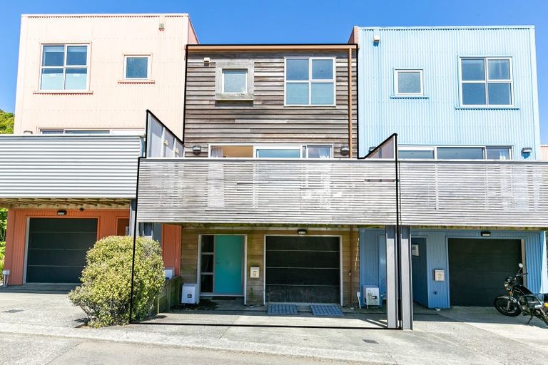 Photo of property in 66 Saddleback Grove, Karori, Wellington, 6012