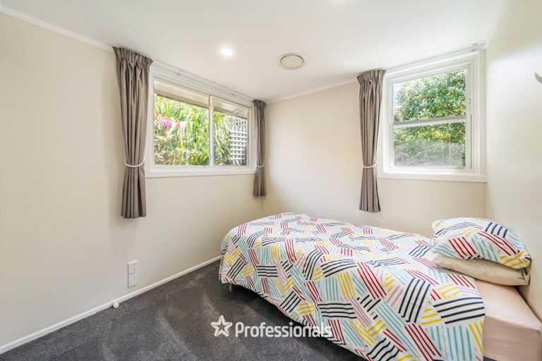 Photo of property in 127 Normandale Road, Normandale, Lower Hutt, 5010