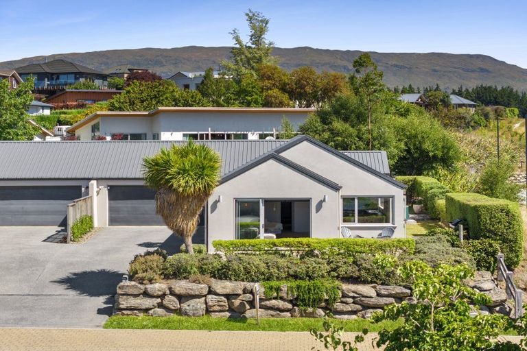 Photo of property in 3a Ironside Drive, Wanaka, 9305