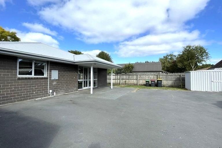 Photo of property in 107 Waimairi Road, Ilam, Christchurch, 8041
