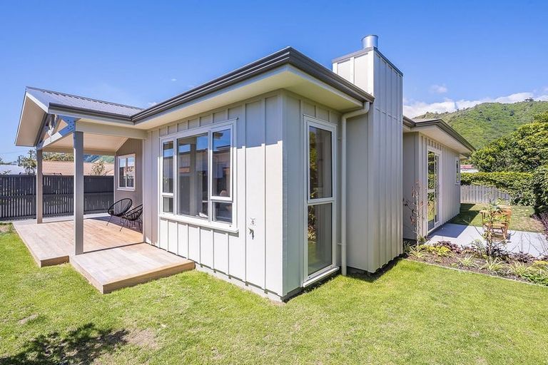 Photo of property in 29a Parata Street, Waikanae, 5036