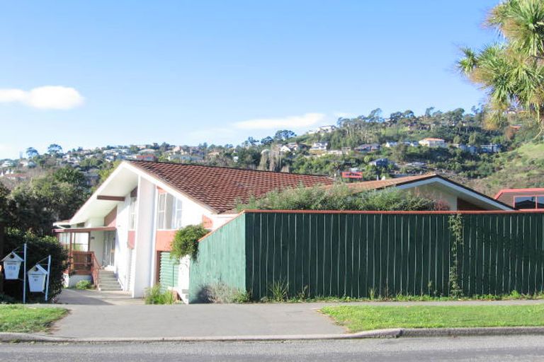 Photo of property in 61 Landsdowne Terrace, Cashmere, Christchurch, 8022