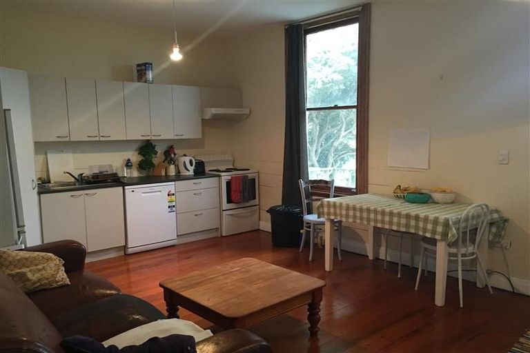 Photo of property in 107 Tasman Street, Mount Cook, Wellington, 6021