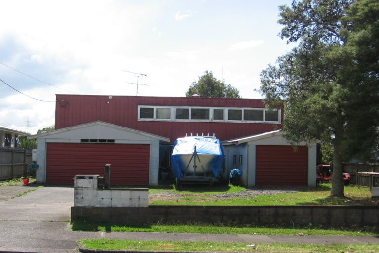 Photo of property in 51 Beaubank Road, Kelston, Auckland, 0602