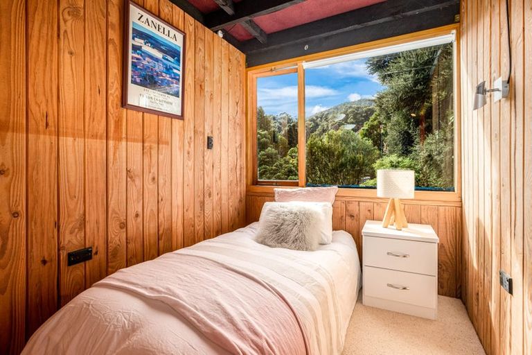 Photo of property in 3 Huia Road, Days Bay, Lower Hutt, 5013