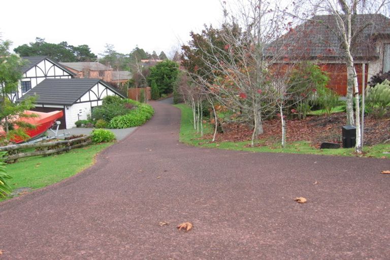 Photo of property in 35 Isobel Road, Greenhithe, Auckland, 0632