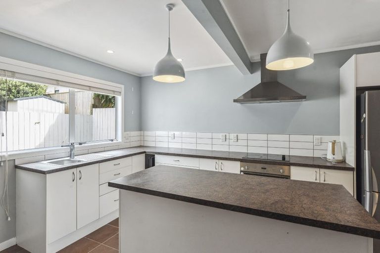 Photo of property in 116 Seaview Road, Paraparaumu Beach, Paraparaumu, 5032