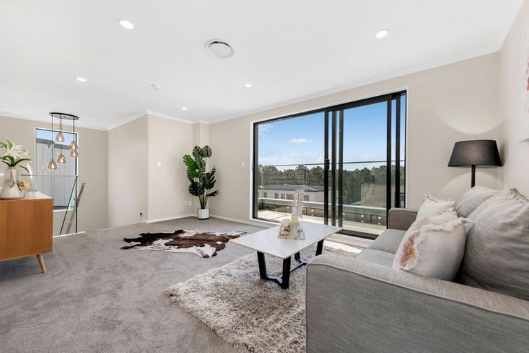 Photo of property in 25 Bremner Ridge Street, Flat Bush, 2019