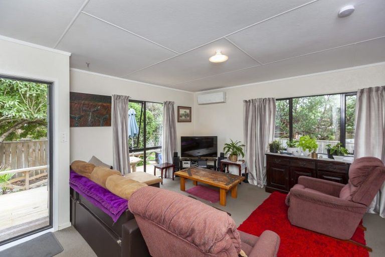 Photo of property in 76 Langdale Avenue, Paraparaumu, 5032