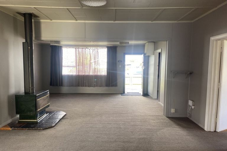 Photo of property in 121 Peel Street, Westport, 7825