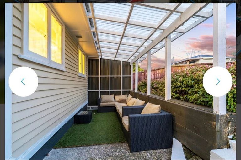 Photo of property in 21 Arlette Place, Massey, Auckland, 0614