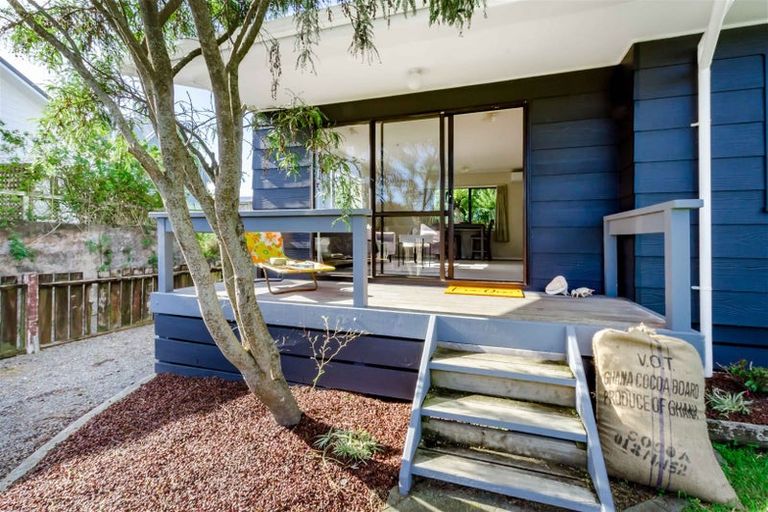 Photo of property in 3a Campion Road, Waikanae Beach, Waikanae, 5036