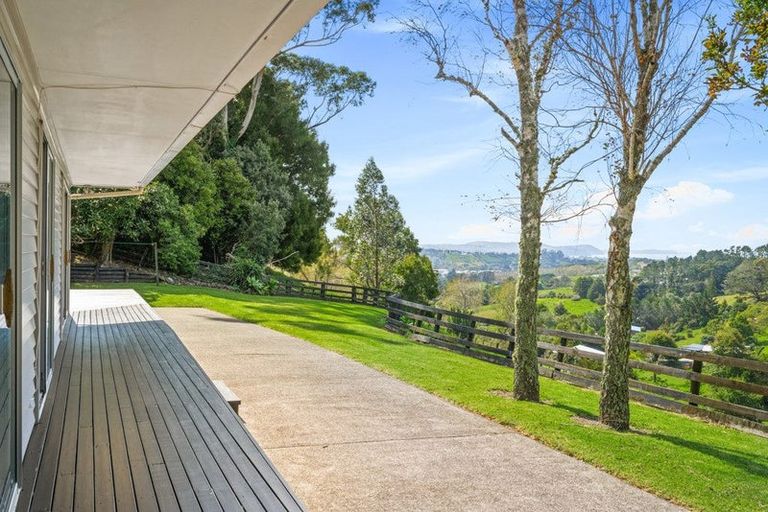 Photo of property in 165 Spur Road, Stillwater, Silverdale, 0993