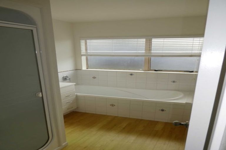 Photo of property in 206a Royal Road, Massey, Auckland, 0614