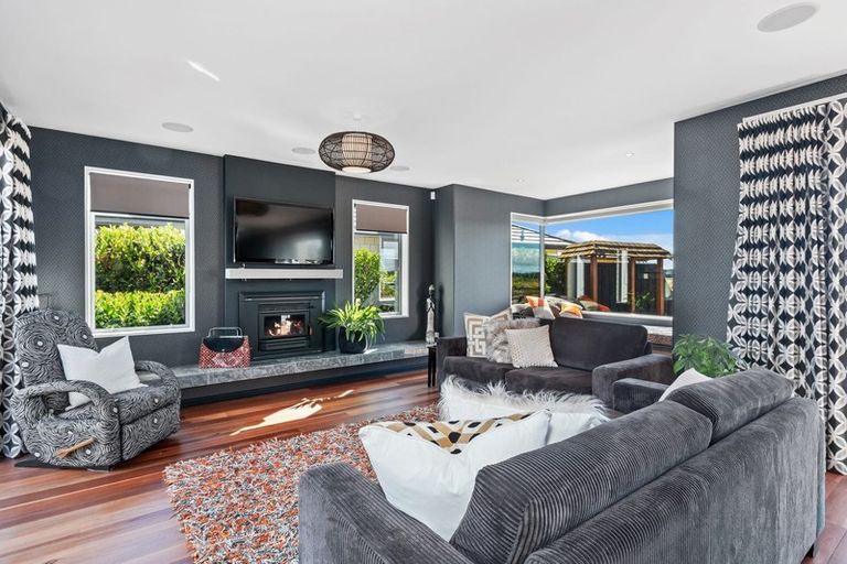 Photo of property in 14 Te Kohanga Drive, Pegasus, 7612