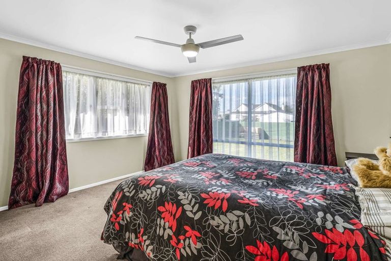 Photo of property in 8 Ormond Street, Woodville, 4920