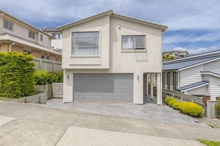 Photo of property in 90a Amesbury Drive, Churton Park, Wellington, 6037