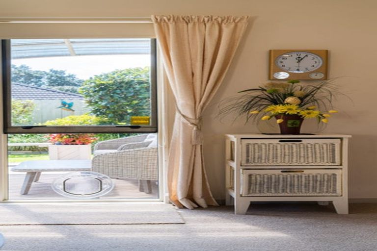 Photo of property in 8 Espalier Drive, Henderson, Auckland, 0612