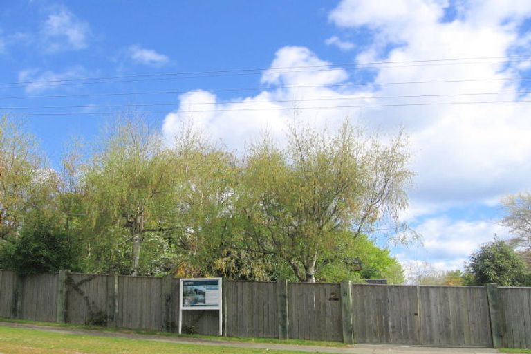 Photo of property in 27 Chesham Avenue, Waipahihi, Taupo, 3330