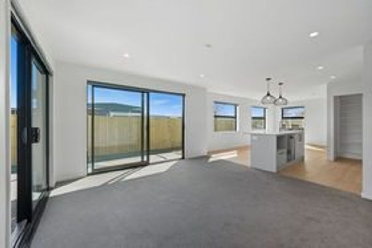 Photo of property in 89 Bill Hammond Drive, Belfast, 8051