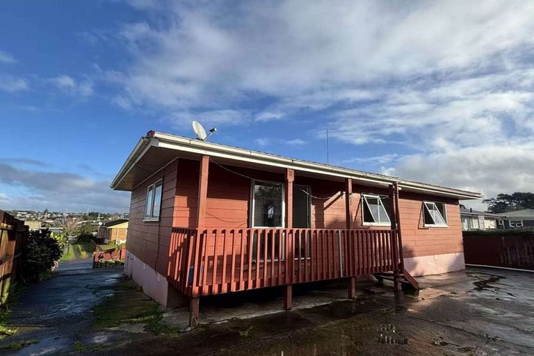 Photo of property in 7 Helleur Road, Massey, Auckland, 0614